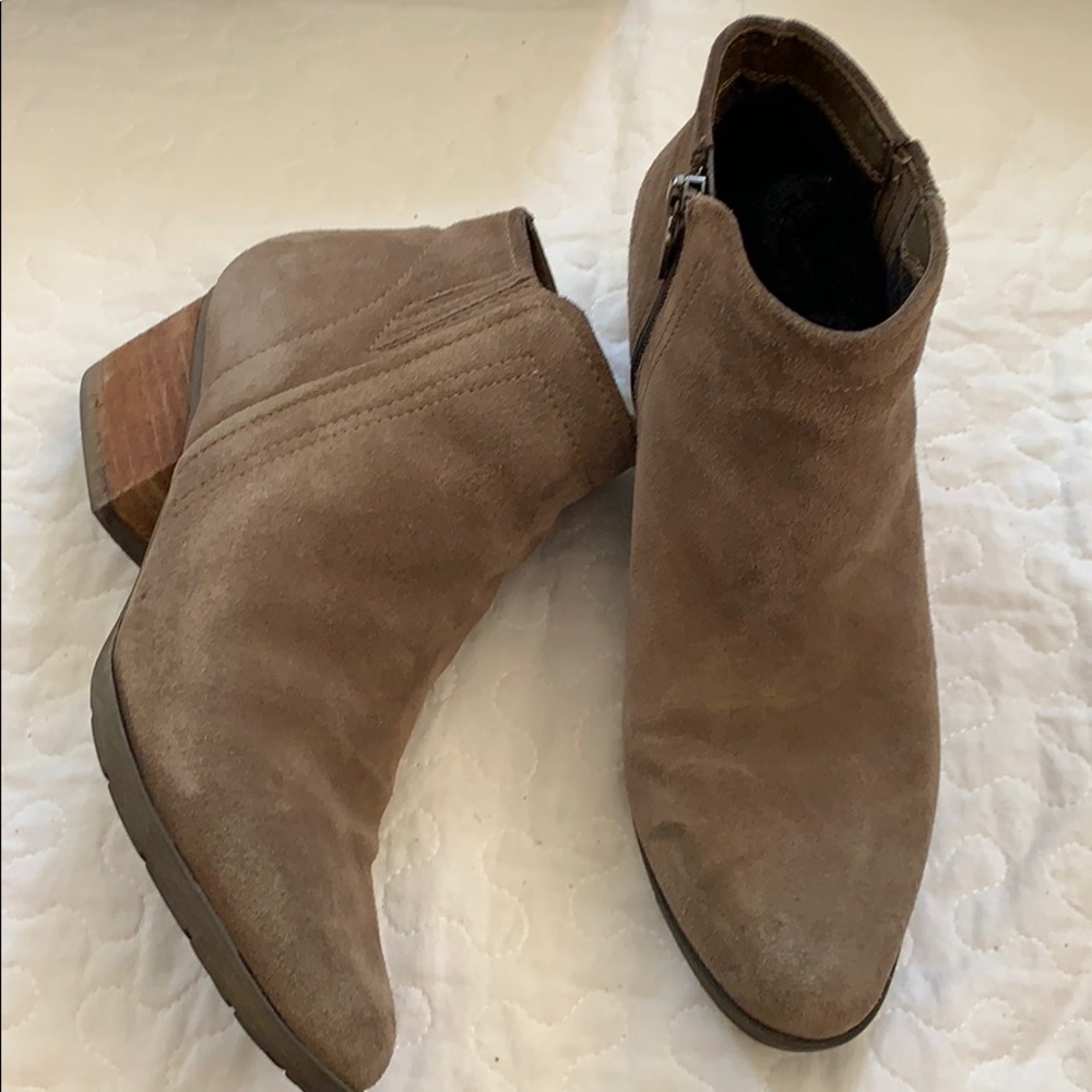 Blonde shoes dark taupe size 8.5